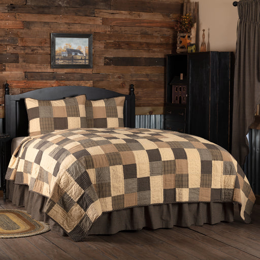 Kettle Grove King Quilt Set; 1-Quilt 110Wx97L w/2 Shams 21x37